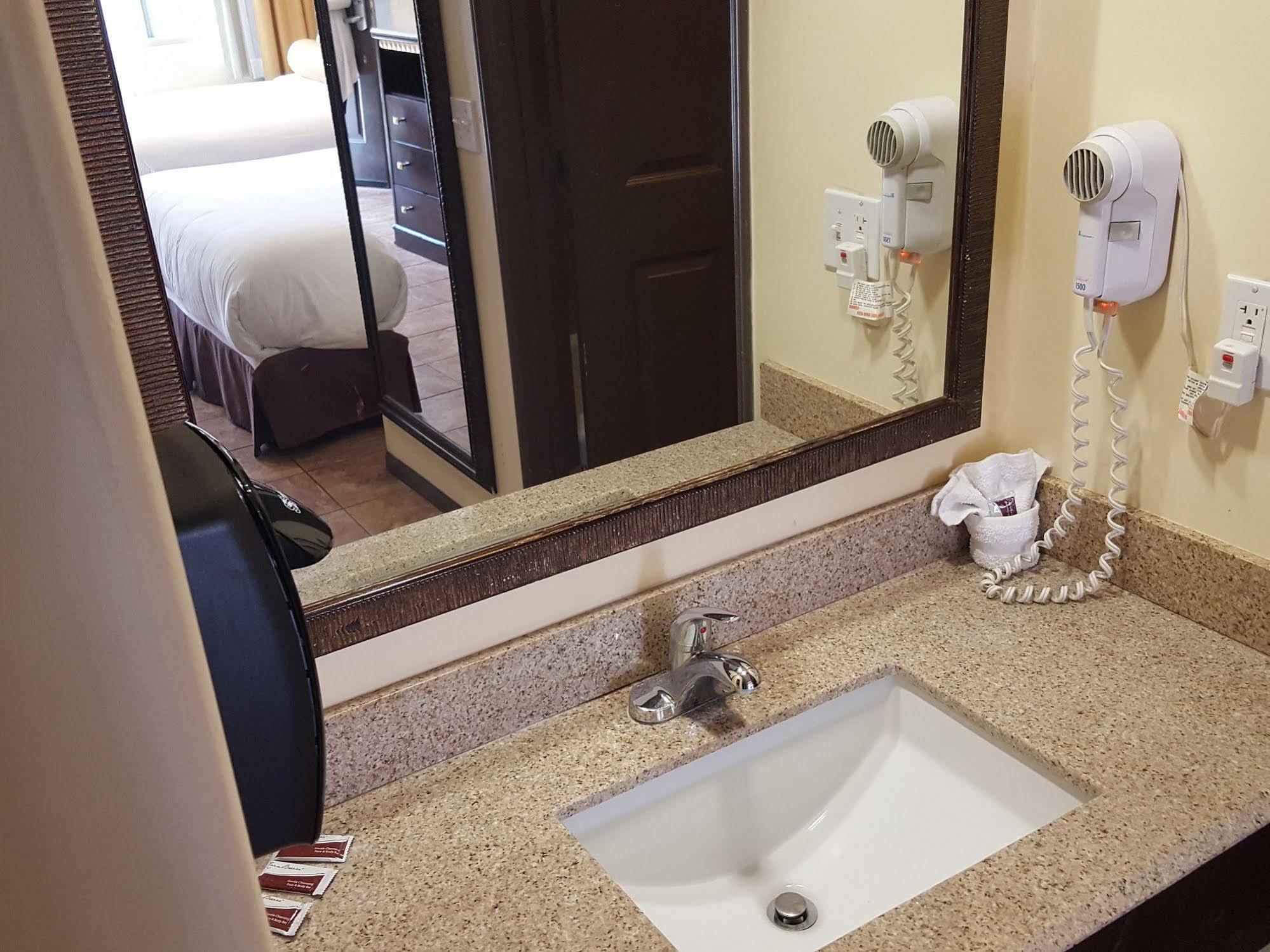 Tuscan Garden Inn ลอสแอนเจลิส ภายนอก รูปภาพ
