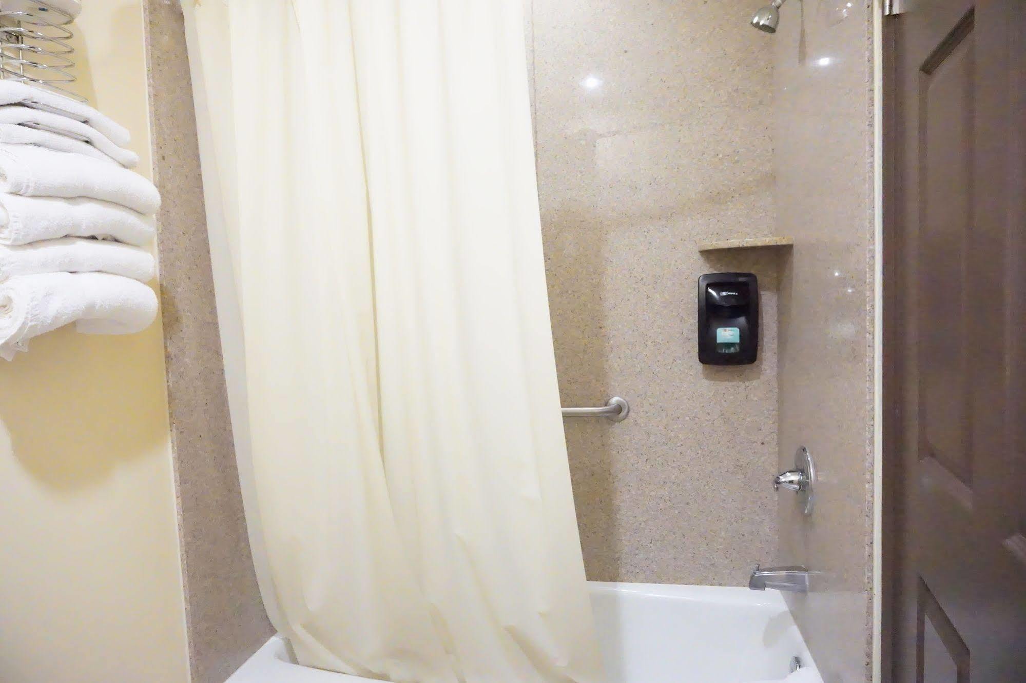 Tuscan Garden Inn ลอสแอนเจลิส ภายนอก รูปภาพ