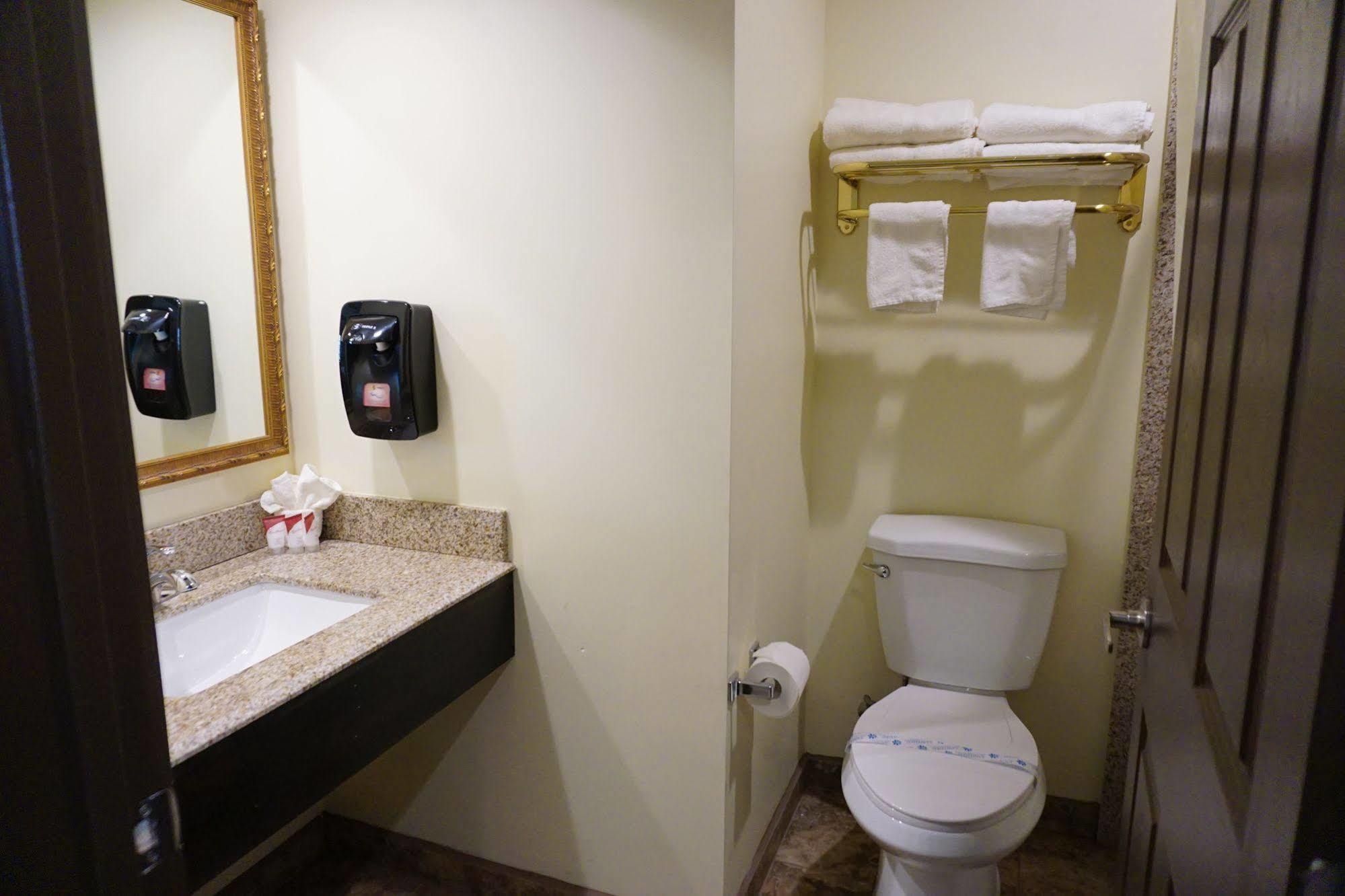 Tuscan Garden Inn ลอสแอนเจลิส ภายนอก รูปภาพ