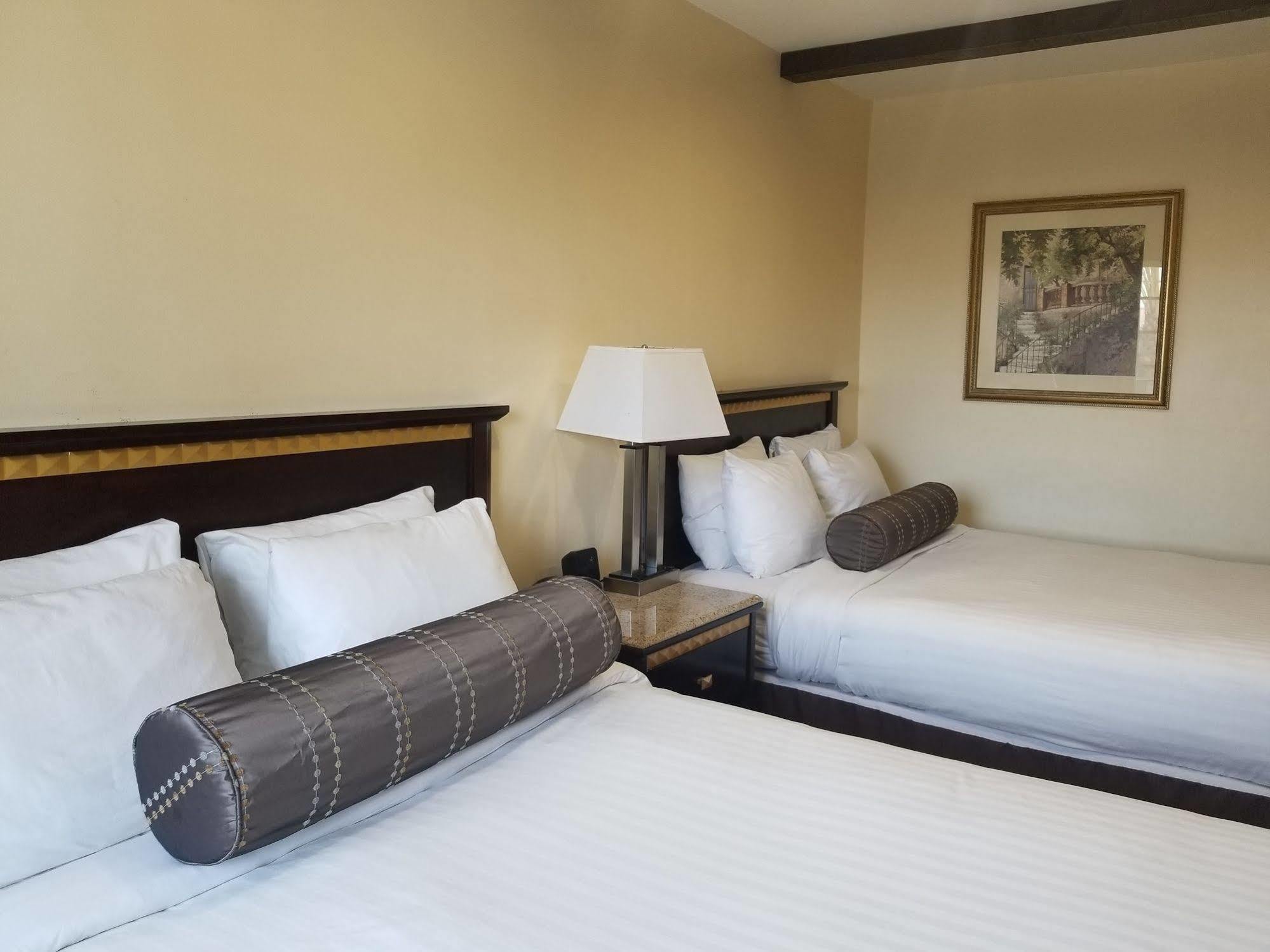 Tuscan Garden Inn ลอสแอนเจลิส ภายนอก รูปภาพ