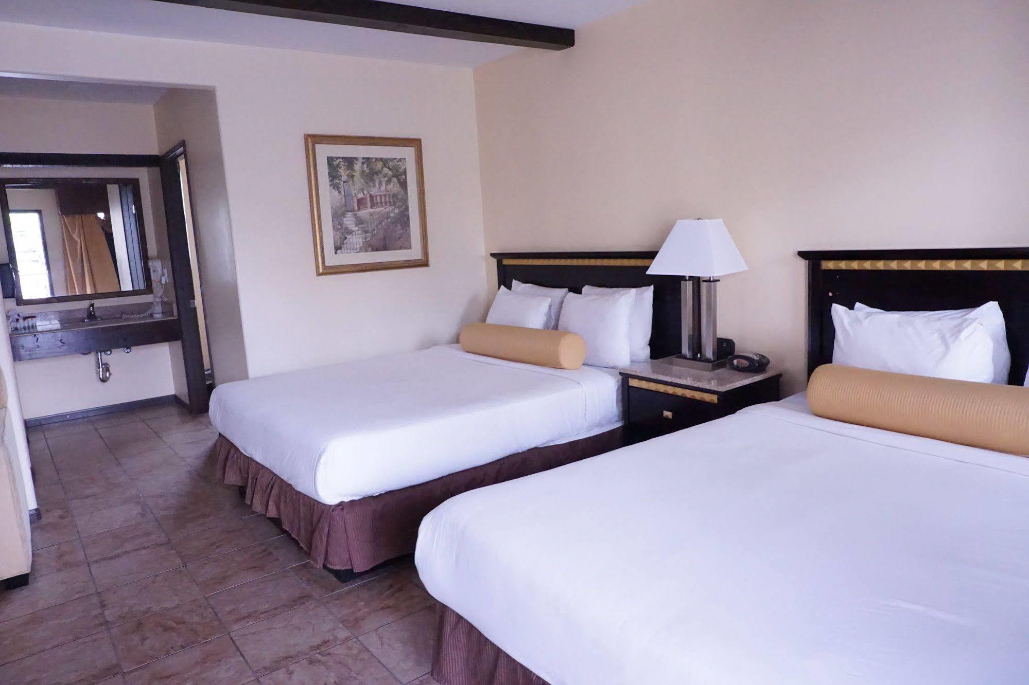 Tuscan Garden Inn ลอสแอนเจลิส ภายนอก รูปภาพ